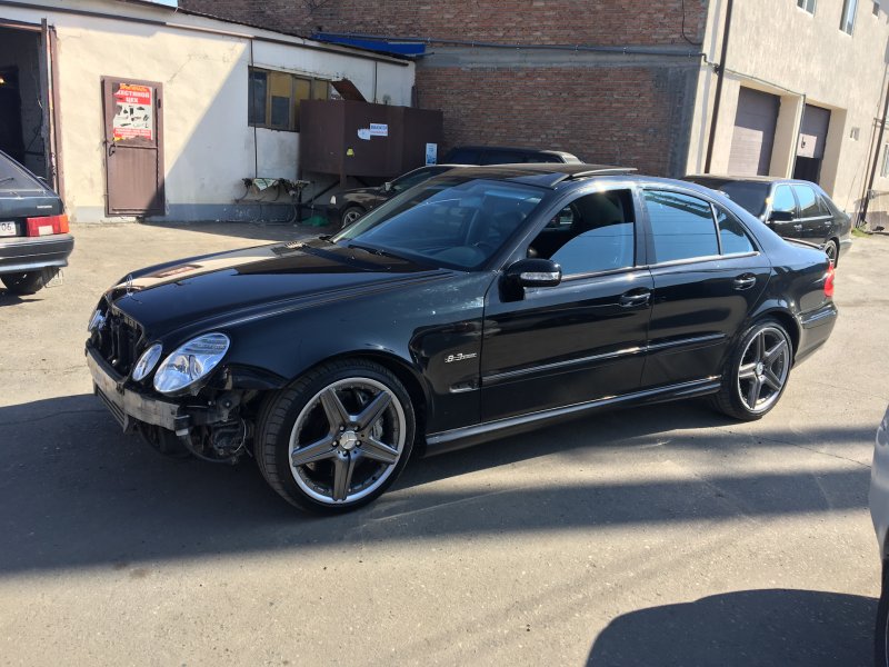 Мерс 211 АМГ черный