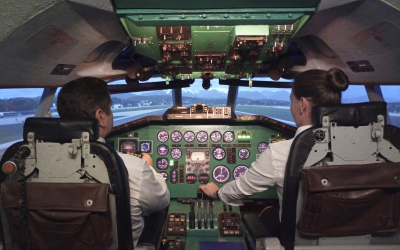 Ту-154б-1 кабина высота