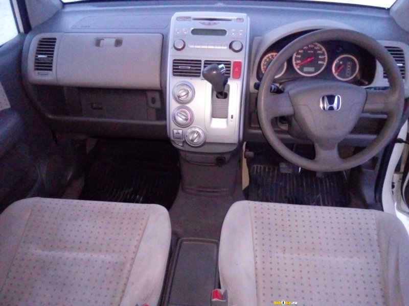 Honda Mobilio Spike салон
