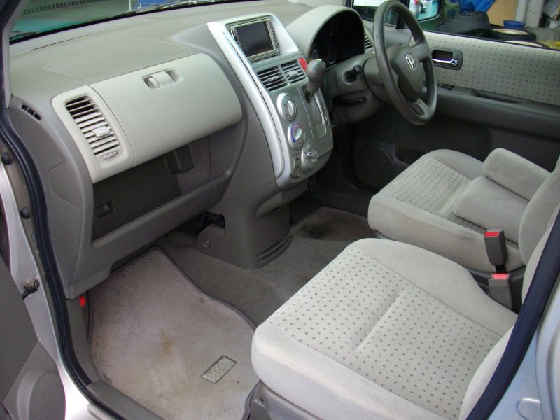 Honda Mobilio 1.5 CVT, 2002