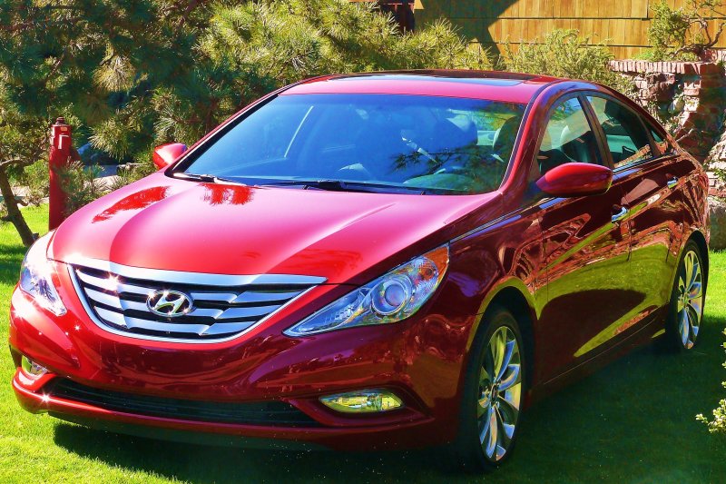 Hyundai Sonata 2010 Red