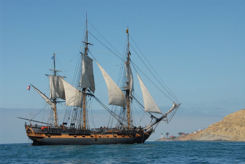 Парусник HMS Surprise