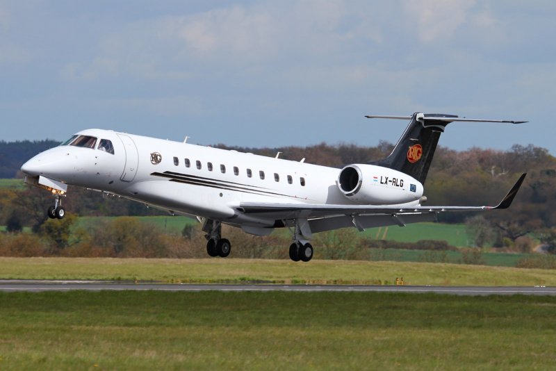 Embraer e175 e2