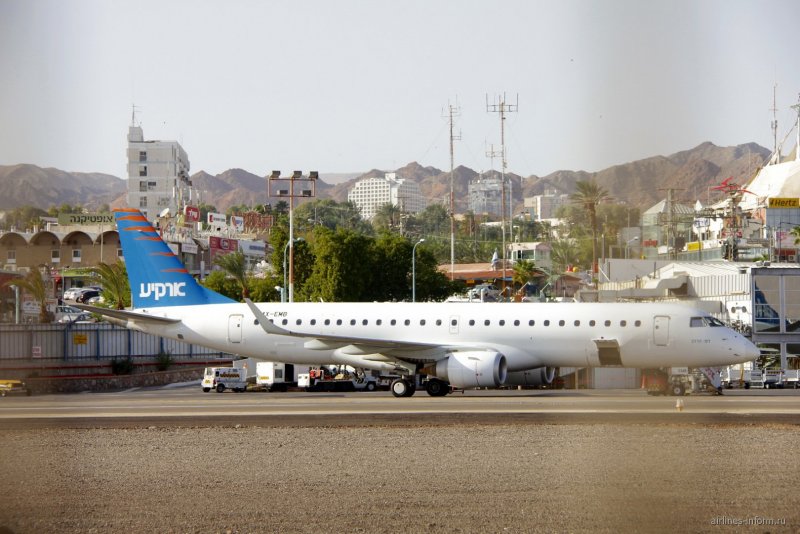 Самолет Embraer rj170