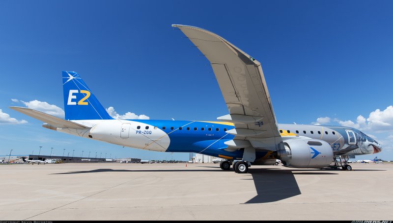 Самолет Embraer 190 KLM