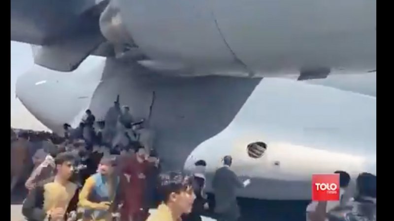 Старт баллистической ракеты с подводной лодки