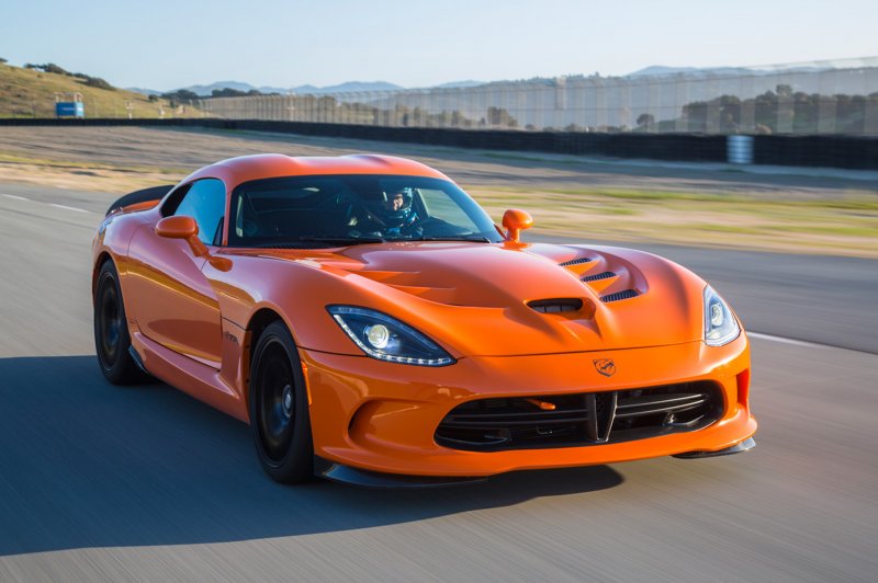 Додж Viper srt