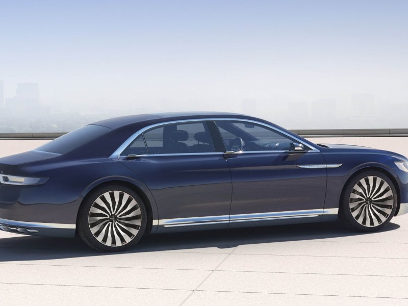 Lincoln Continental 2015