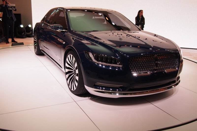 Lincoln Continental 2017