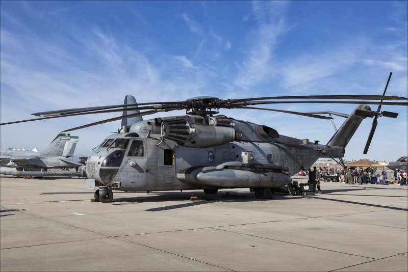 Вертолет Sikorsky Ch-53e