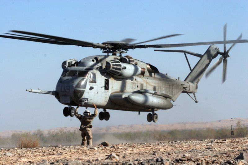 Вертолёт Ch-53e super Stallion
