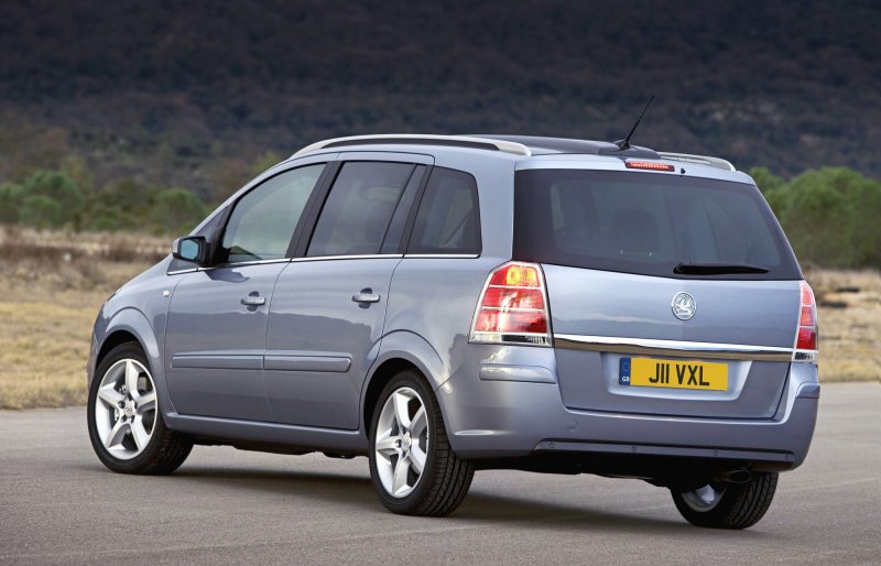 Opel Zafira c 2012