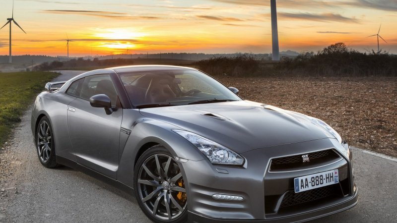 Nissan GTR r35 зеленый
