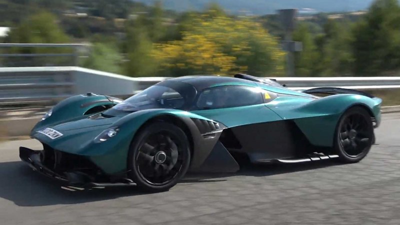 Гиперкар Aston Martin Valkyrie