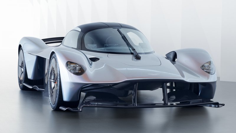 Астон Мартин Aston Martin Valkyrie