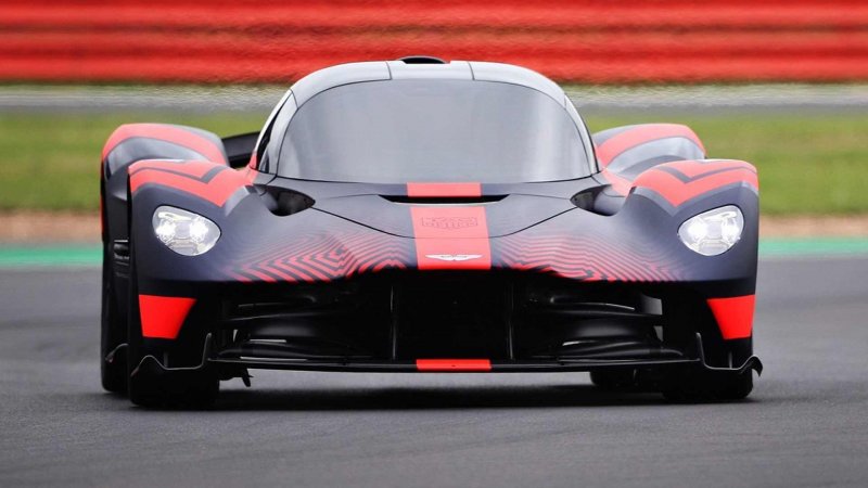 Гиперкар Aston Martin Valkyrie