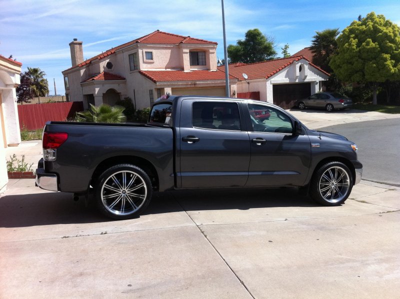 Toyota Tundra CREWMAX 2017