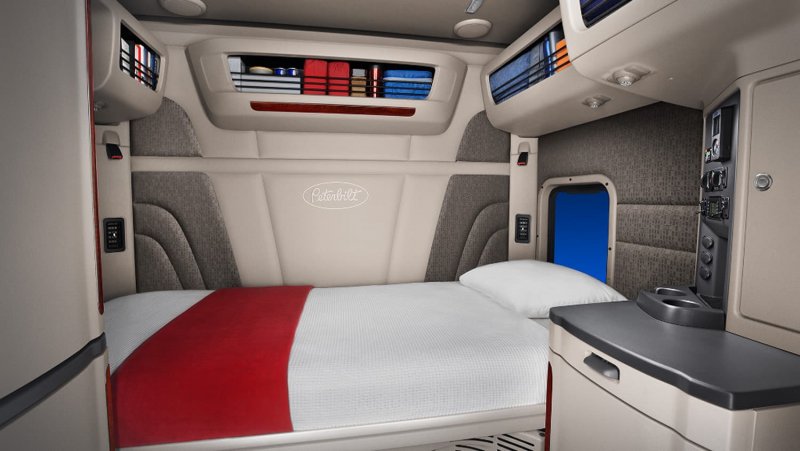 Peterbilt 579 ULTRALOFT Interior