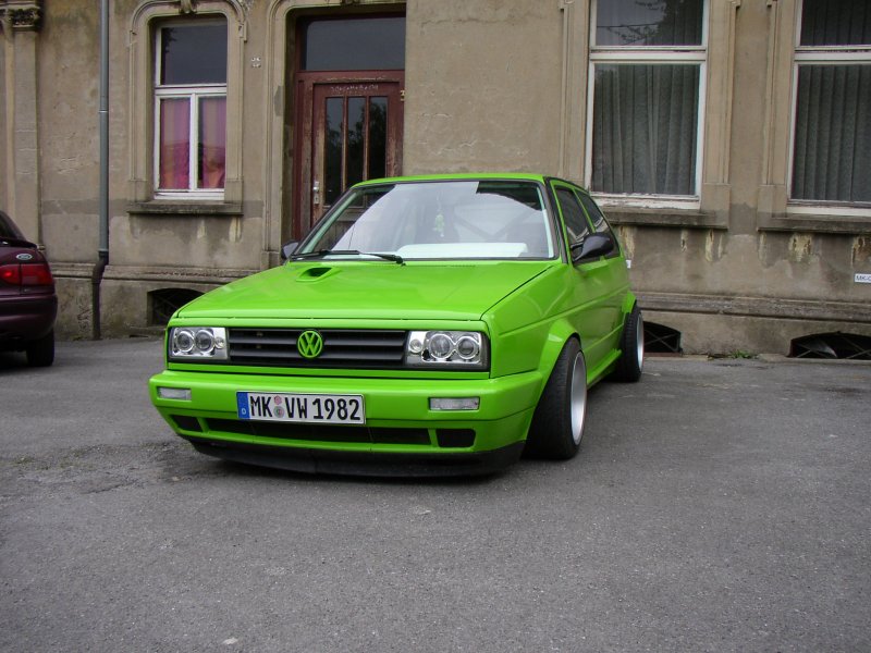 Volkswagen Golf 2 зеленый