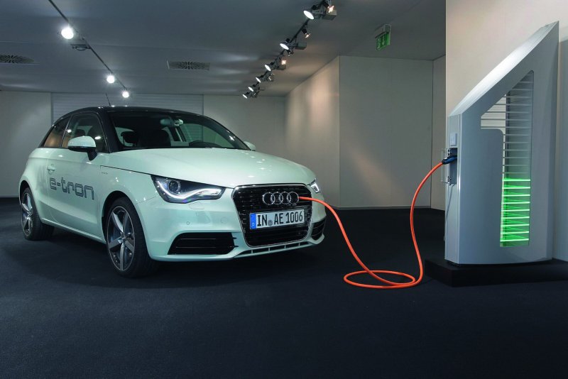 Электромобиль Audi e-tron