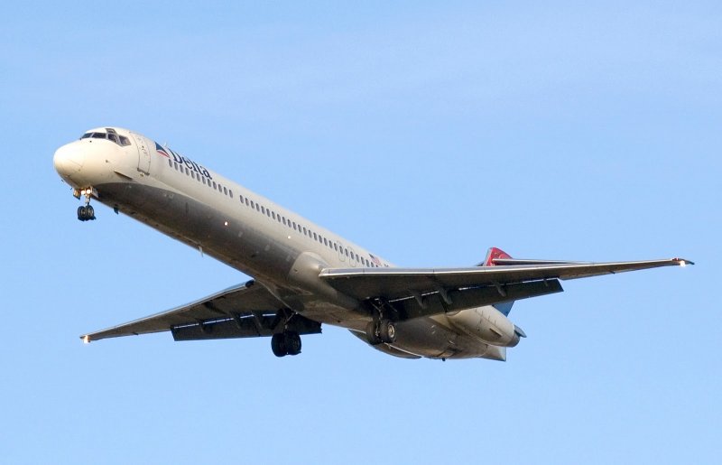 Макдоннелл Дуглас МД 80 самолет