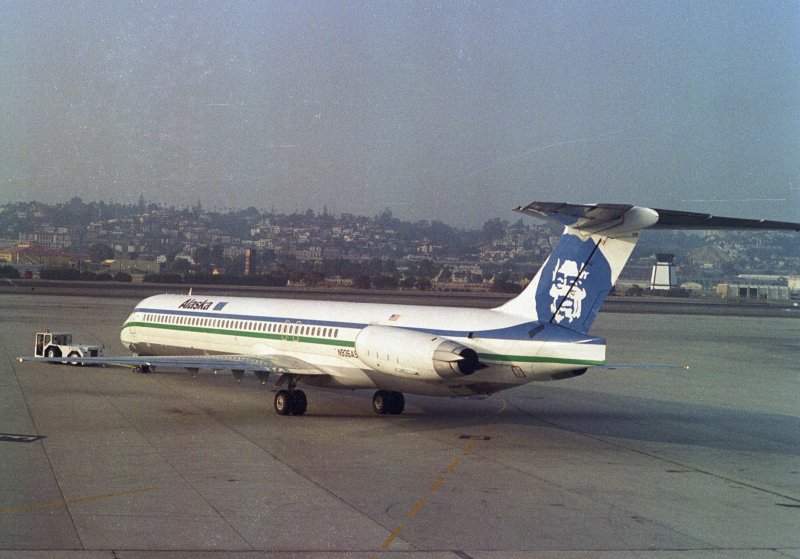 MD 80 самолет взлет
