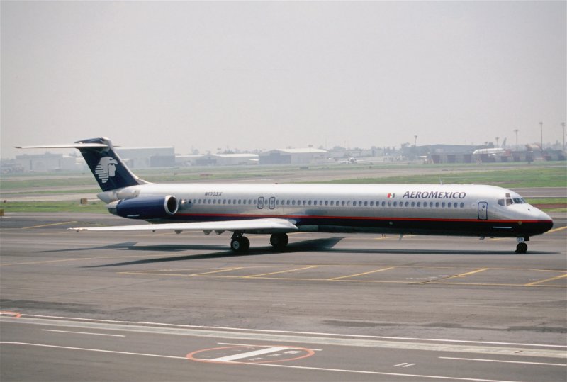 Douglas MD 80 LEGO
