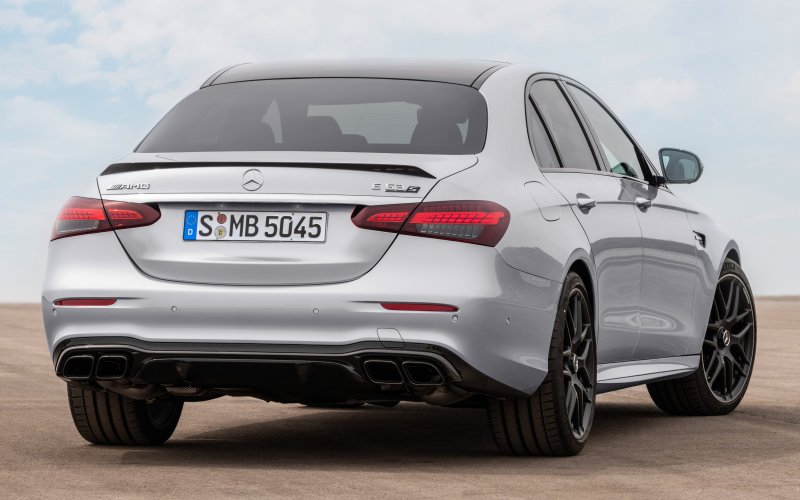 Мерседес Бенц e63s AMG