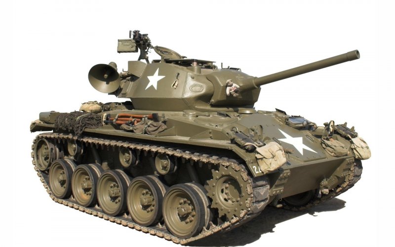 Военный танк на белом фоне