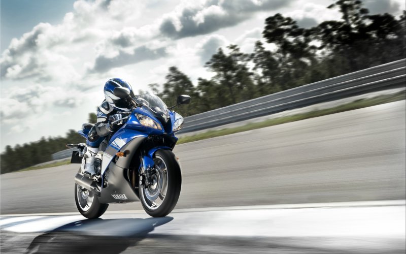 Ямаха YZF r1