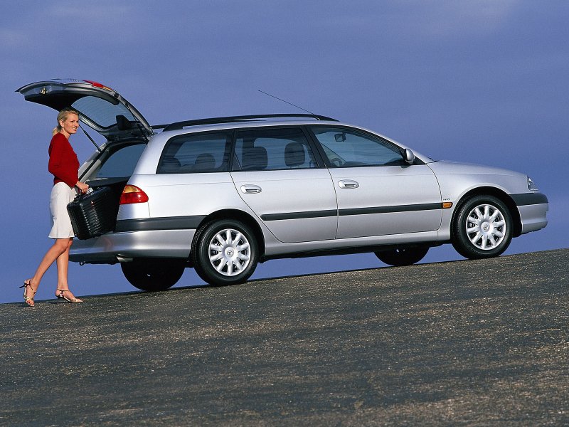 Toyota Avensis 1997 универсал