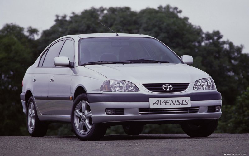 Тойота Авенсис 2000