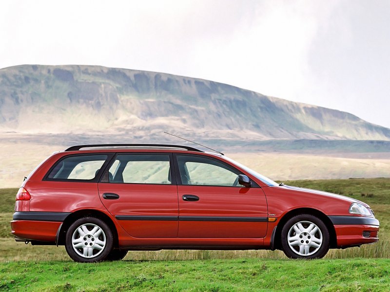 Toyota Avensis 2000