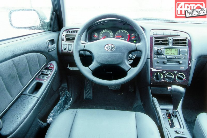 Toyota Avensis 2000