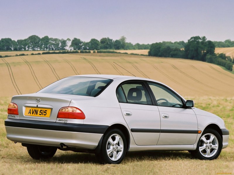 Toyota Avensis 2000