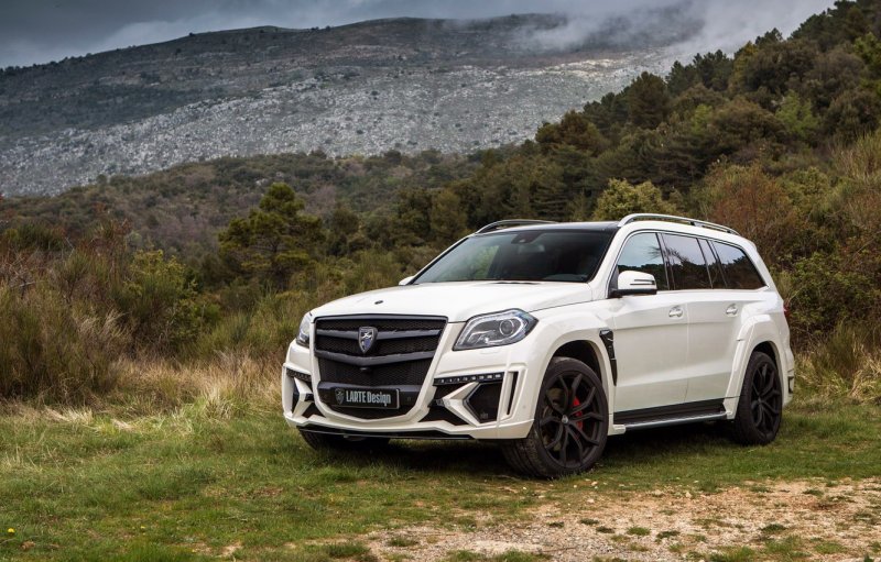 Мерседес Бенц gl 63 AMG черный