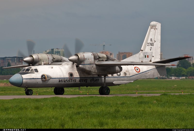 Антонов АН-32