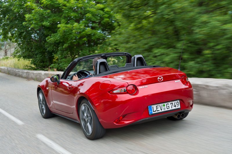 Mazda MX-5 Roadster