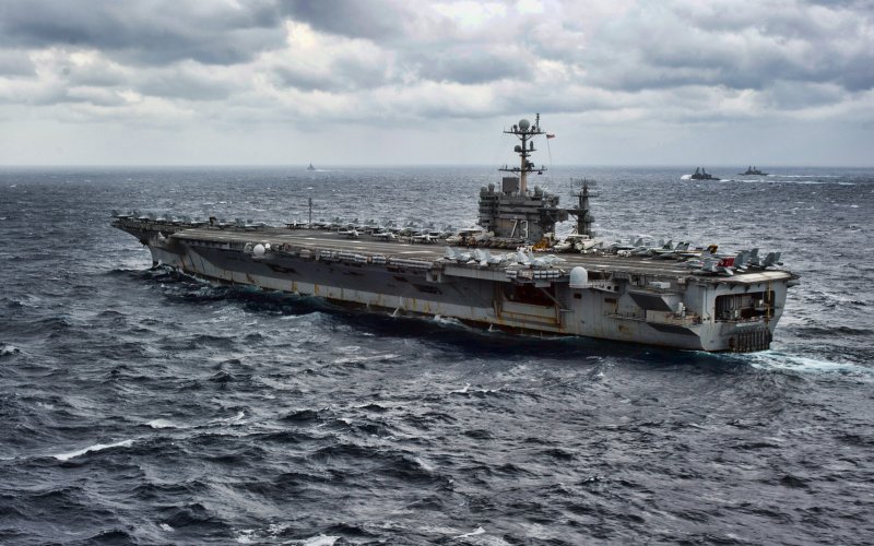 USS Джордж Вашингтон ( CVN 73)