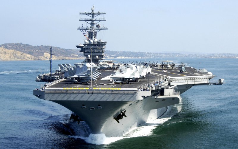 CVN-68 «Нимиц» (Nimitz),