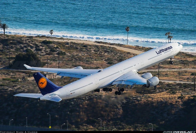 Боинг 777 компании Malaysia 370