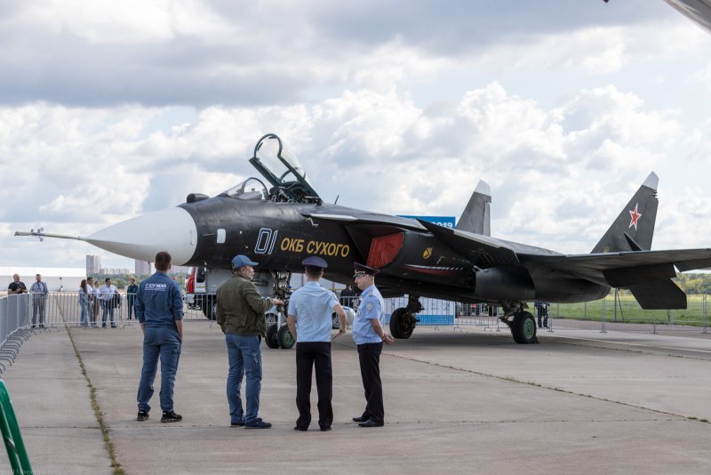 Су-47 «Беркут» на аэродроме «Раменское».