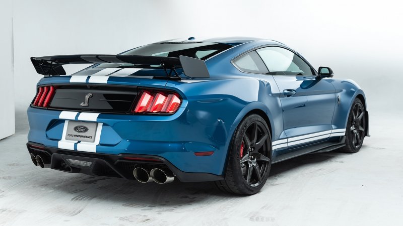 Форд Мустанг gt 500