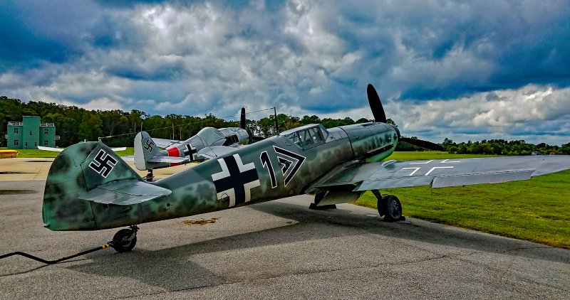 Bf-109 vs FW-109
