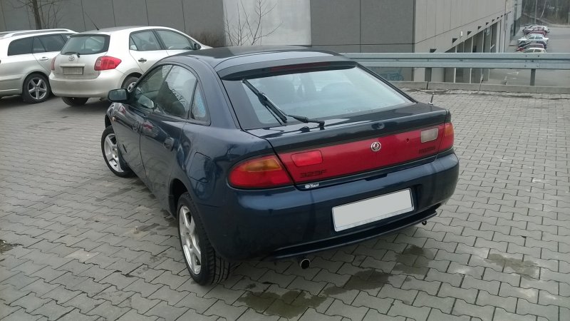 Mazda 323 f ba хэтчбек