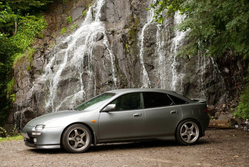 Mazda 323f