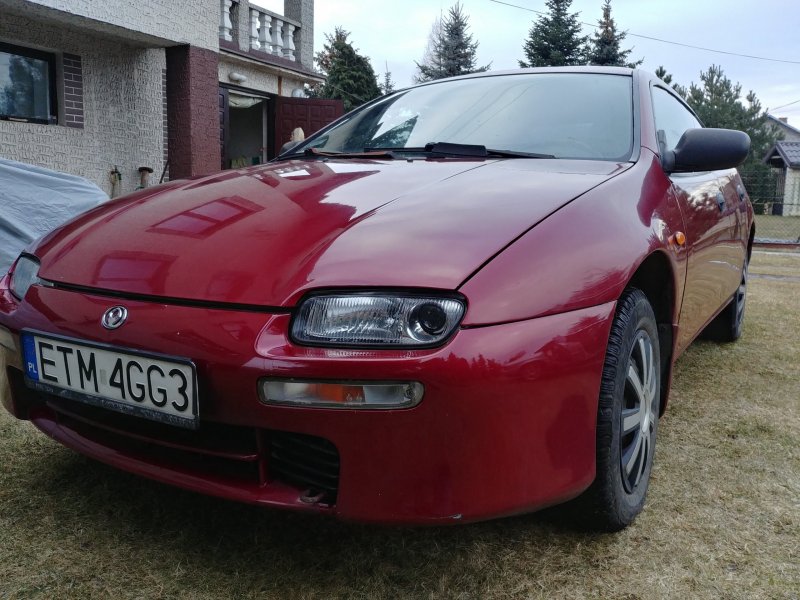 Mazda 323f