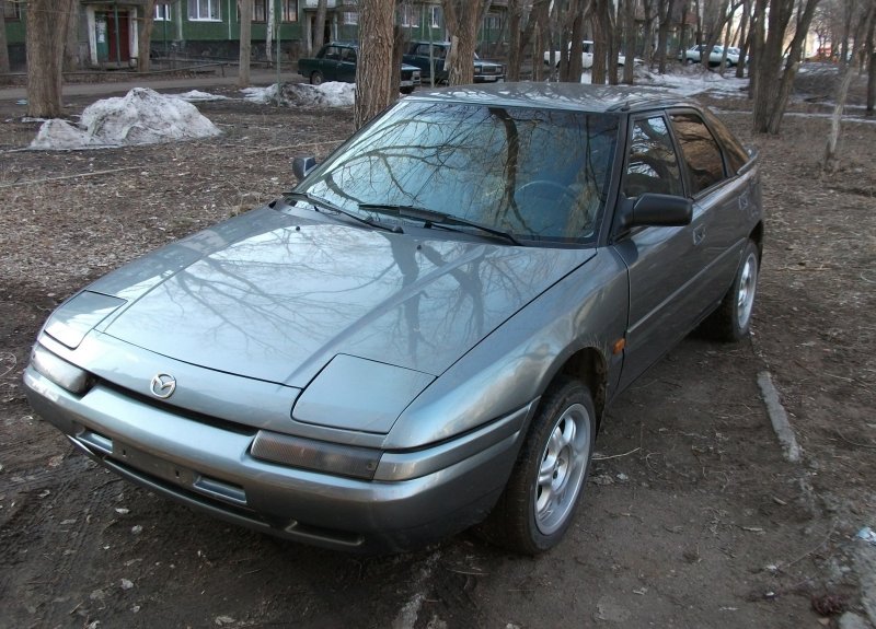Mazda 323 bg 1989