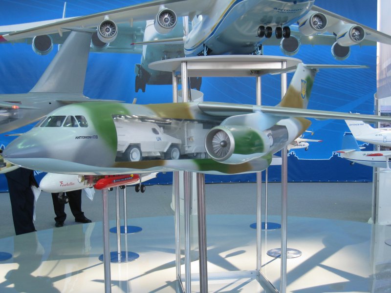 Ил-214 военно-транспортный самолёт