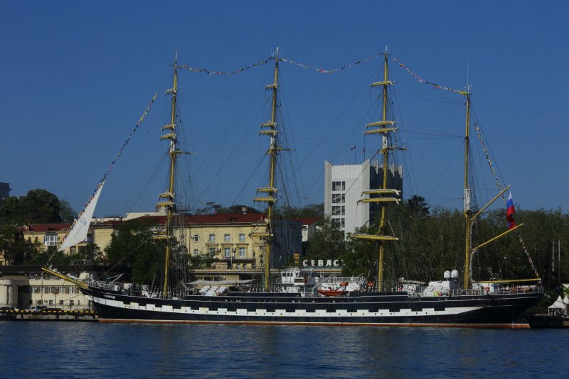 Парад в Петергофе